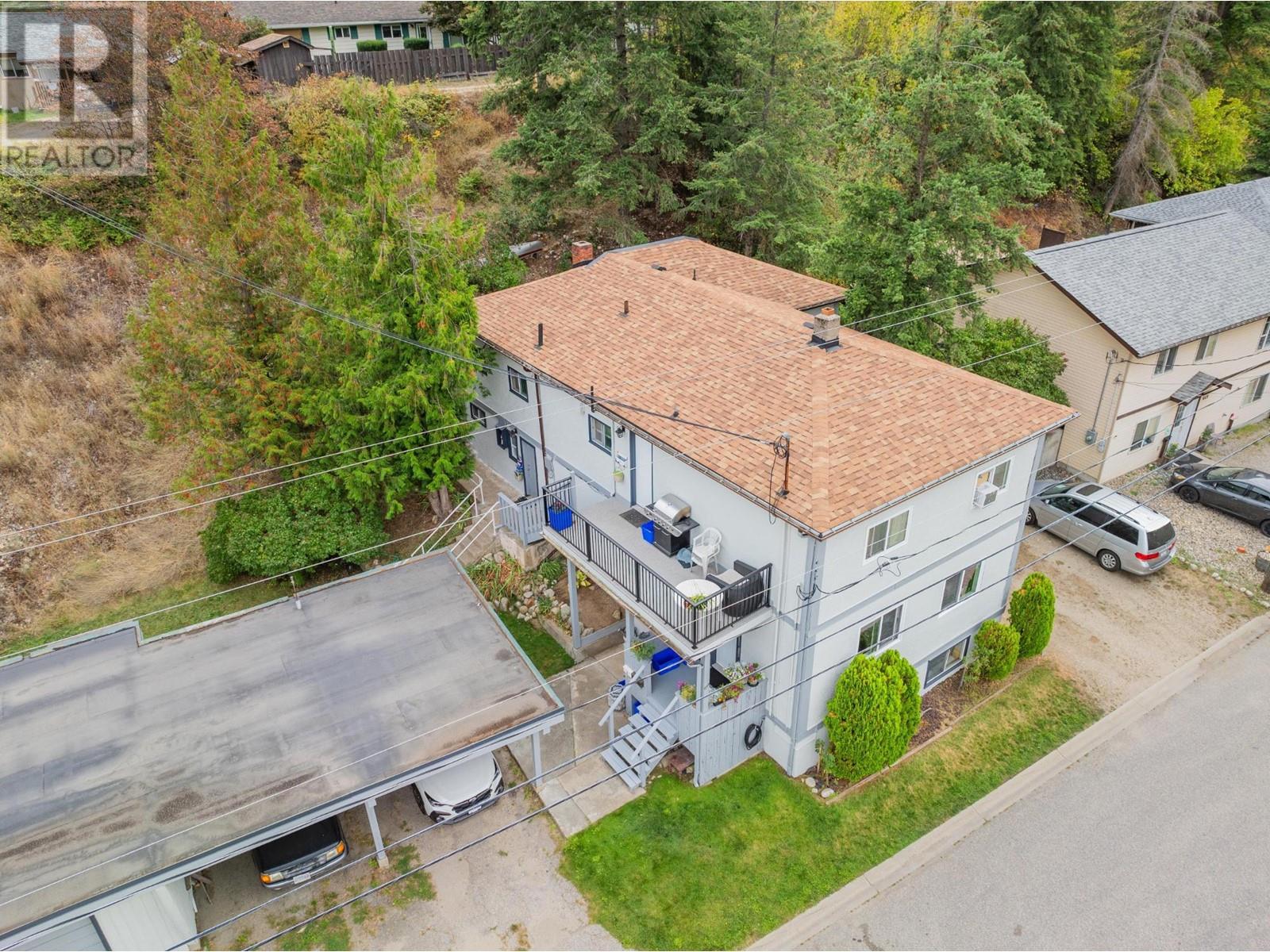  643 11TH Avenue, Castlegar