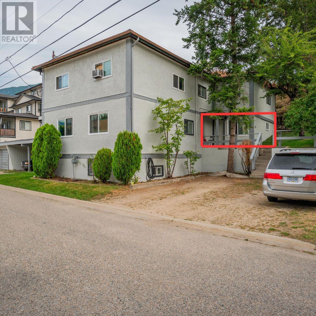  643 11TH Avenue, Castlegar
