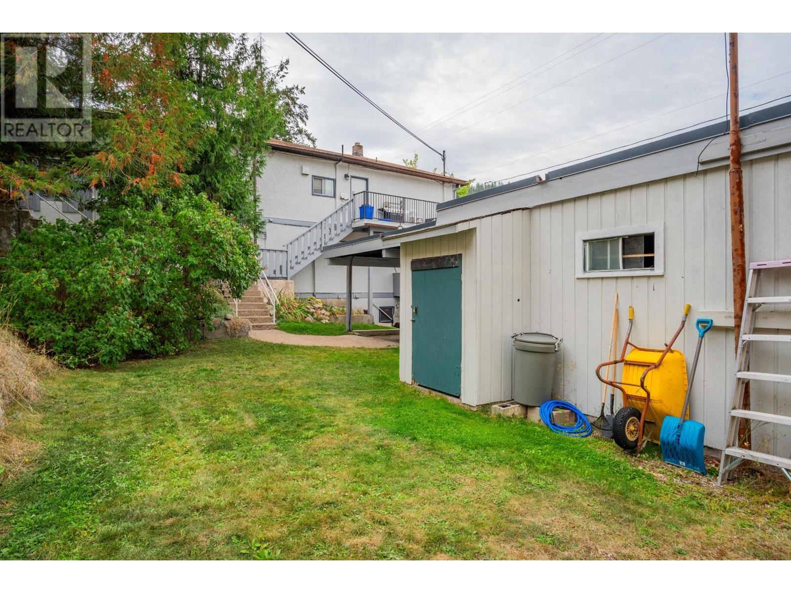  643 11TH Avenue, Castlegar