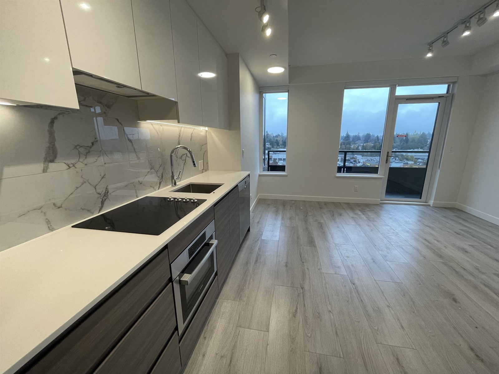 1114 10626 CITY PARKWAY, Surrey real estate listing R2970441