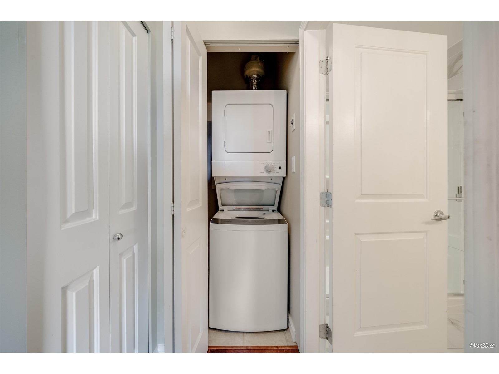 206 1581 FOSTER STREET, White Rock real estate listing R2973125