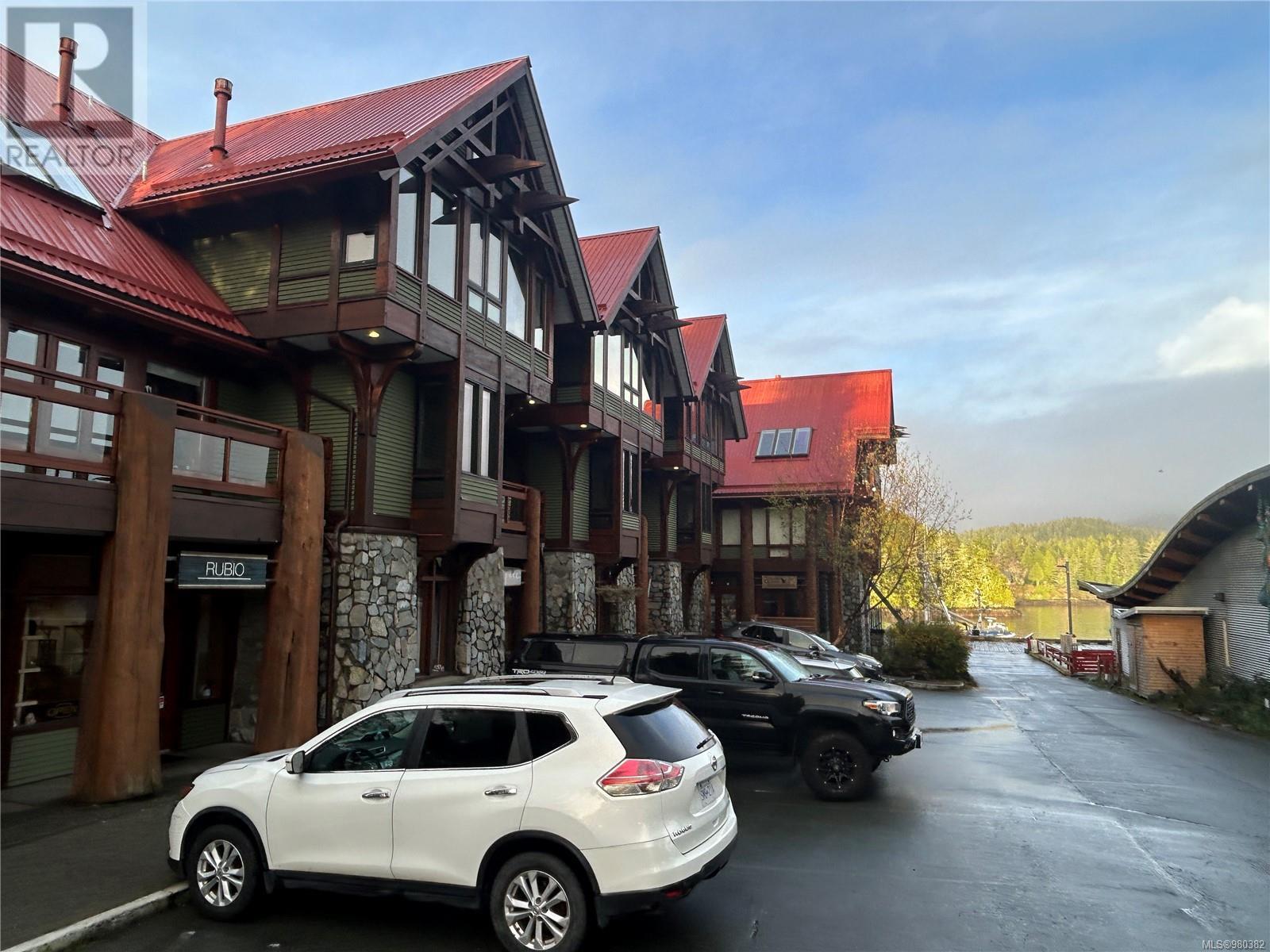 6 1645 Cedar Rd, Ucluelet