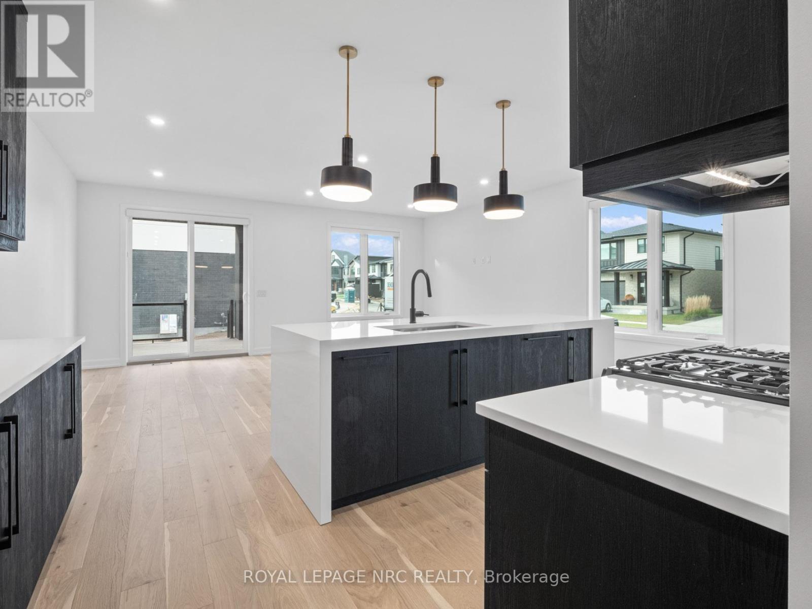 200 KLAGER AVENUE - 16