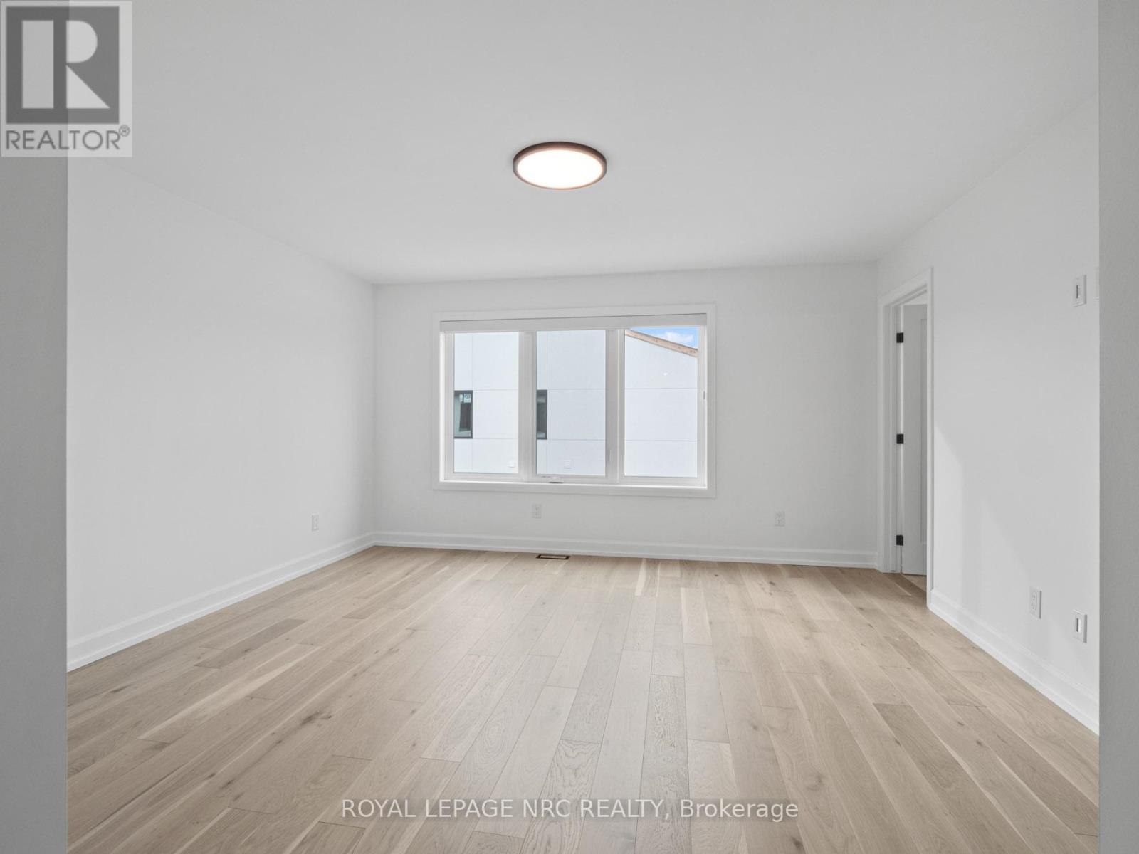 200 KLAGER AVENUE - 25