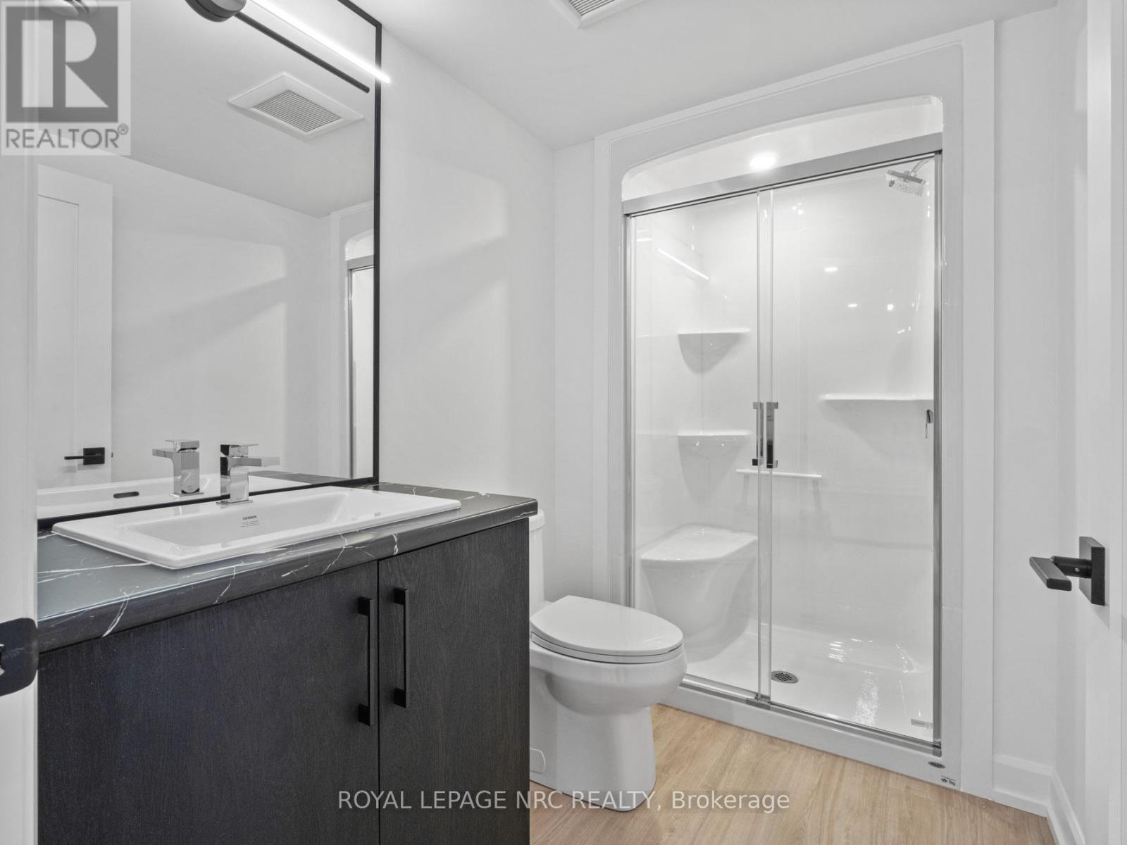 200 KLAGER AVENUE - 33