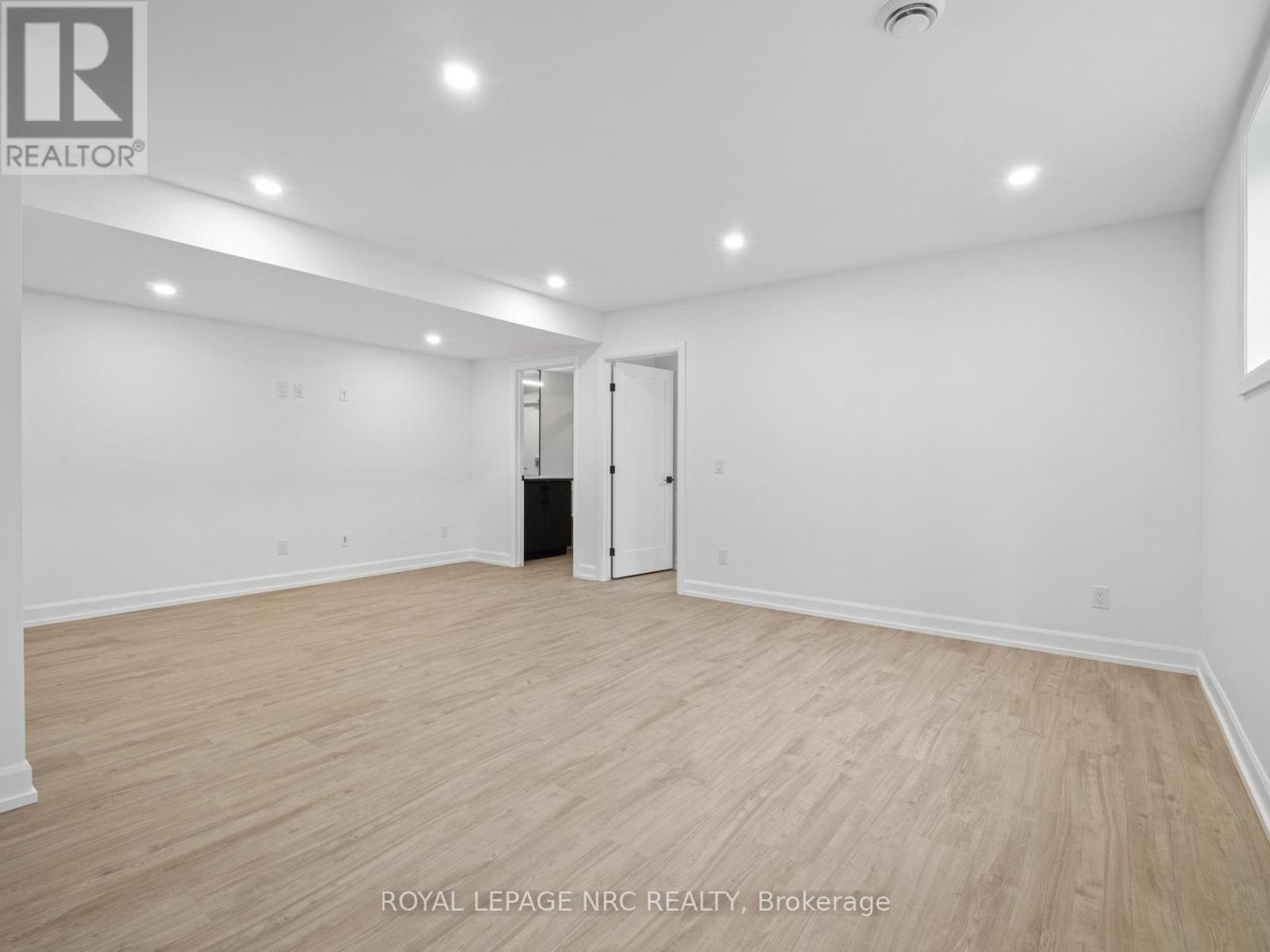 200 KLAGER AVENUE - 34