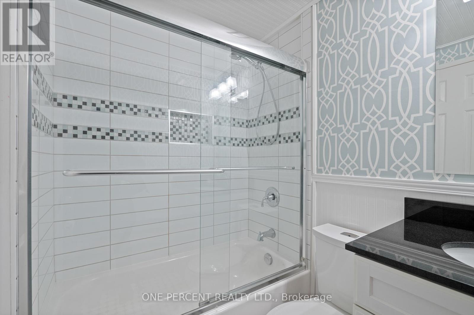 Photo 3 of 1506 36 James Street S, Hamilton ON