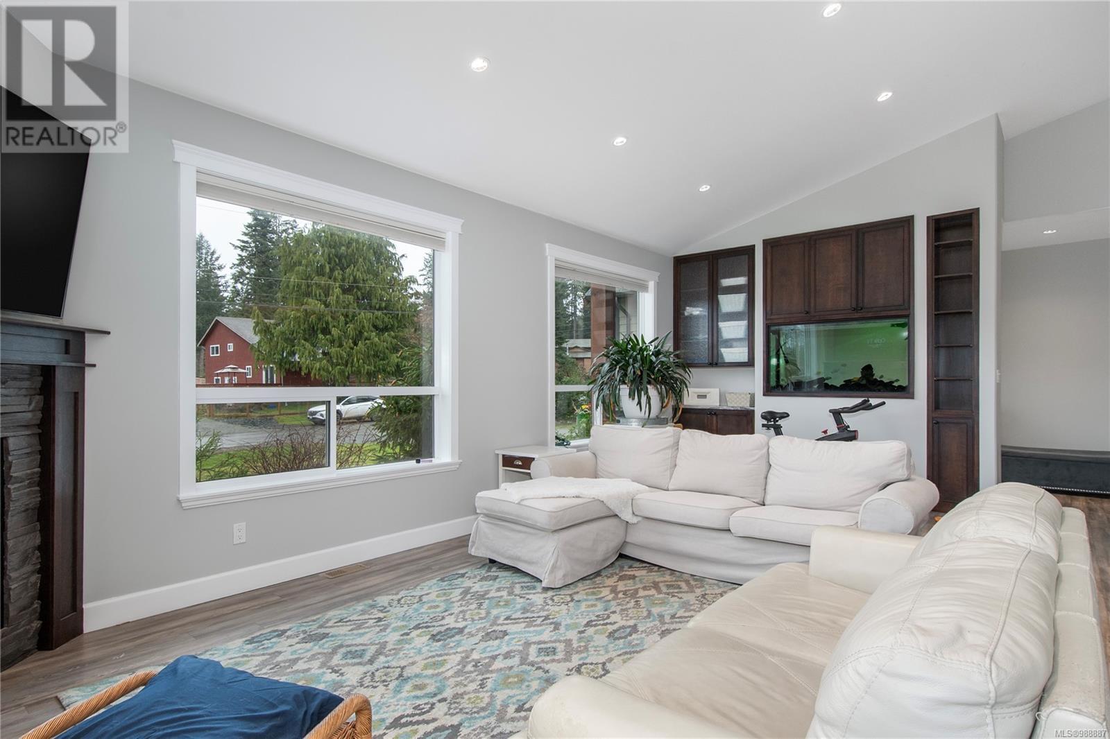 3819 Stuart Pl, Campbell River real estate listing 988887