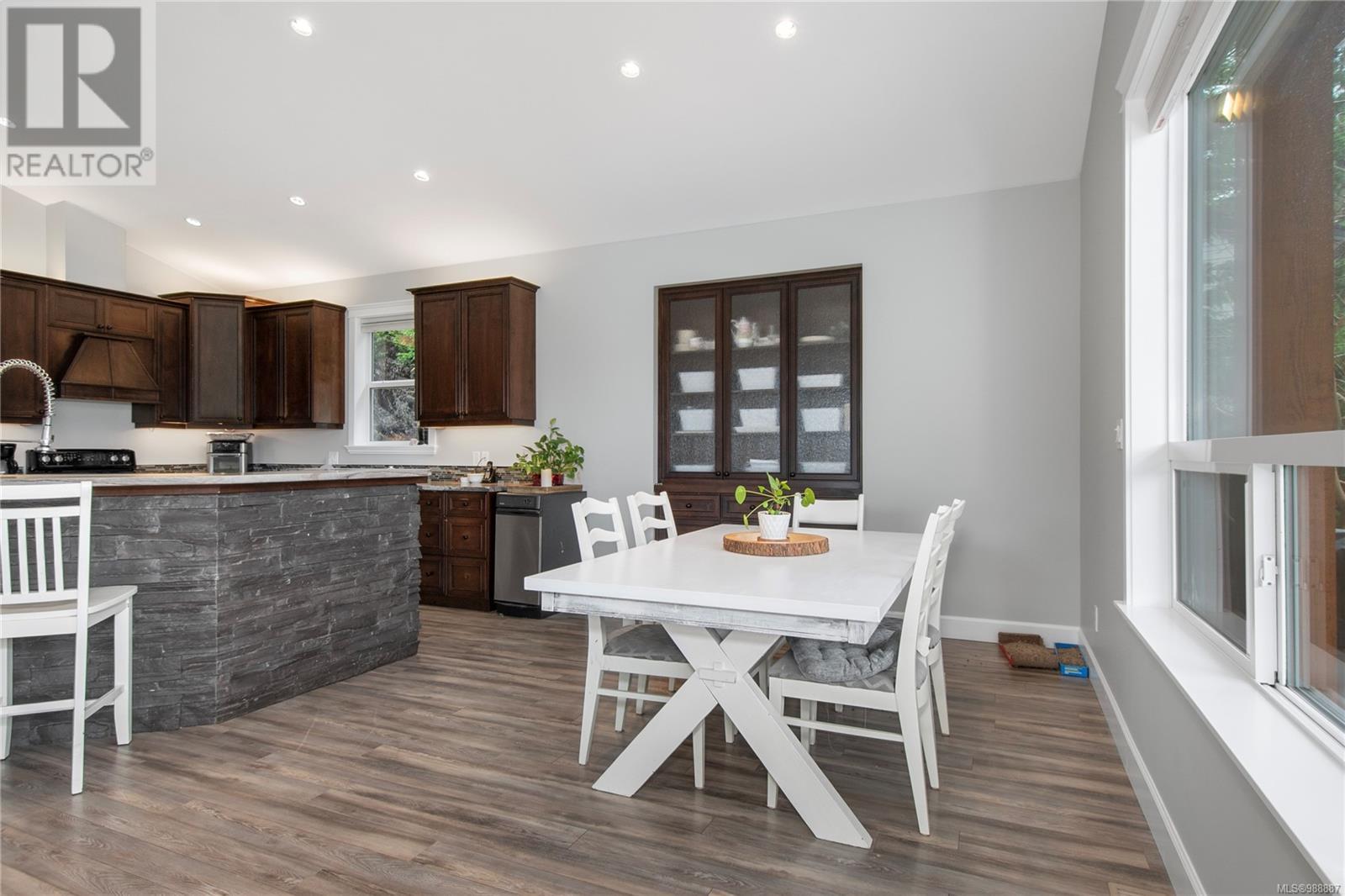 3819 Stuart Pl, Campbell River real estate listing 988887