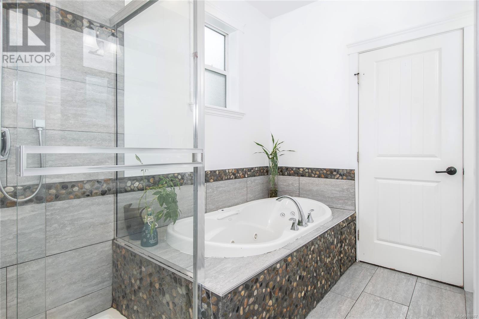 3819 Stuart Pl, Campbell River real estate listing 988887