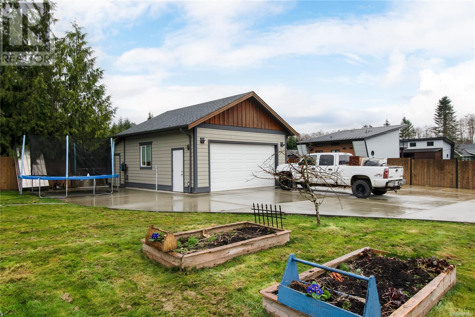 3819 Stuart Pl, Campbell River real estate listing 988887