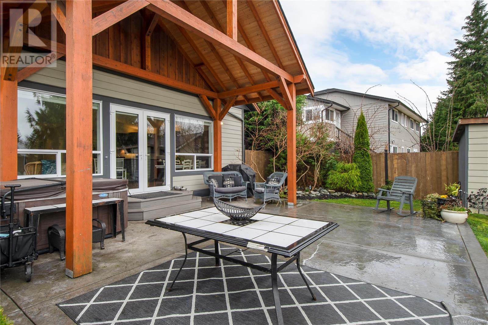 3819 Stuart Pl, Campbell River real estate listing 988887
