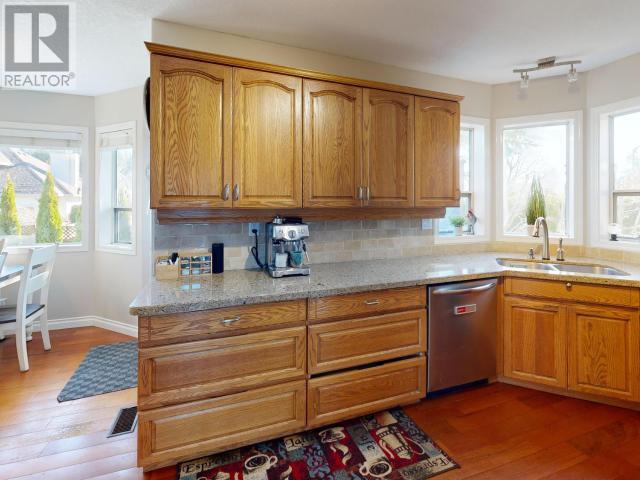 3396 CARIBOO AVE, Powell River