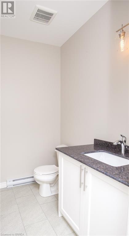 Photo 10 of 355 Wellington Street, Brantford ON