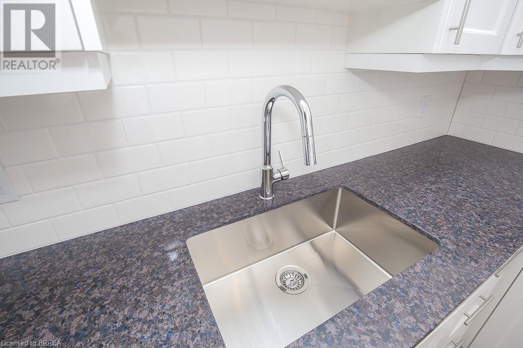 Photo 21 of 355 Wellington Street, Brantford ON