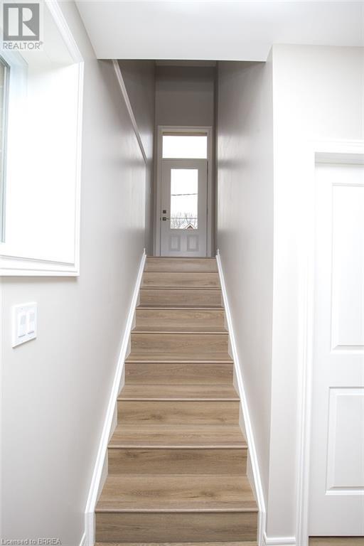 Photo 23 of 355 Wellington Street, Brantford ON