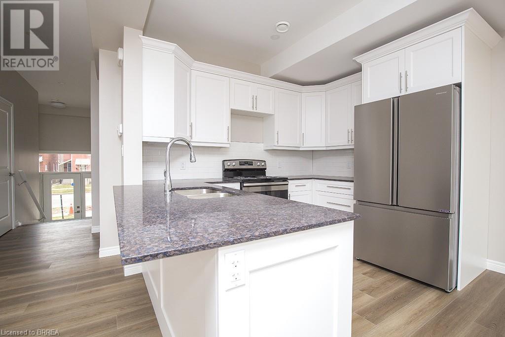 Photo 32 of 355 Wellington Street, Brantford ON