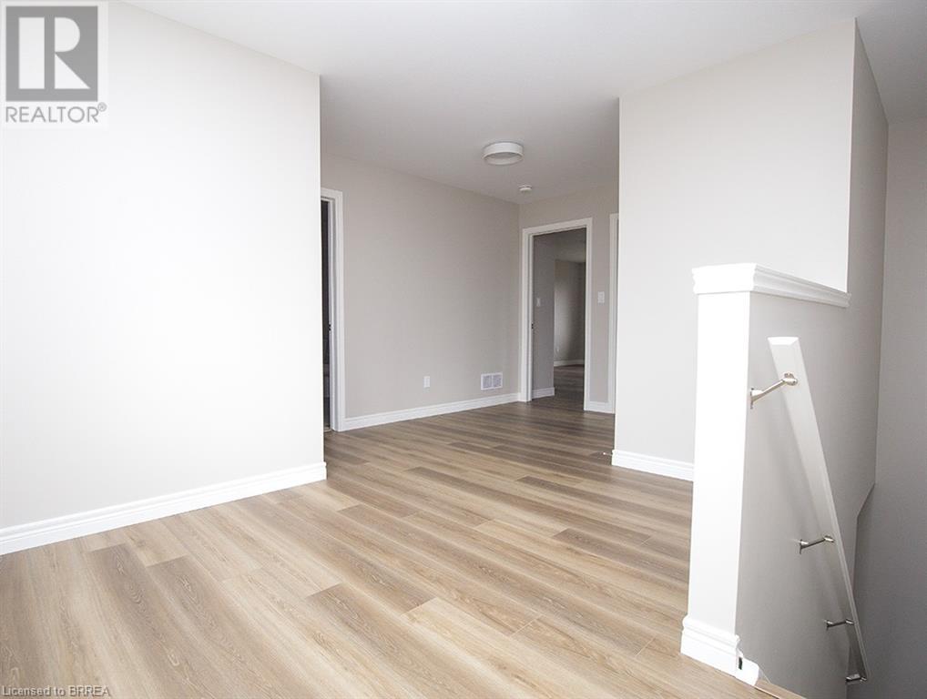 Photo 39 of 355 Wellington Street, Brantford ON