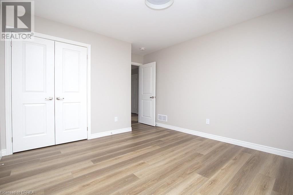 Photo 41 of 355 Wellington Street, Brantford ON