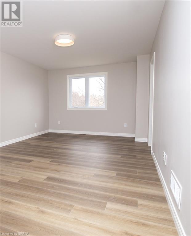 Photo 44 of 355 Wellington Street, Brantford ON