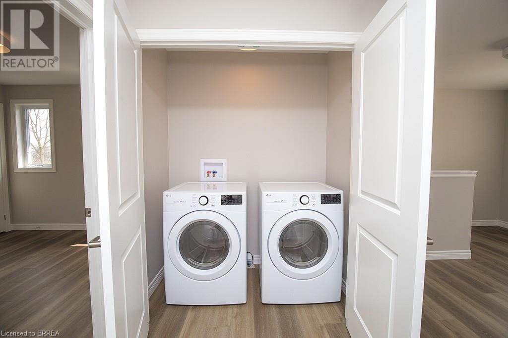 Photo 49 of 355 Wellington Street, Brantford ON