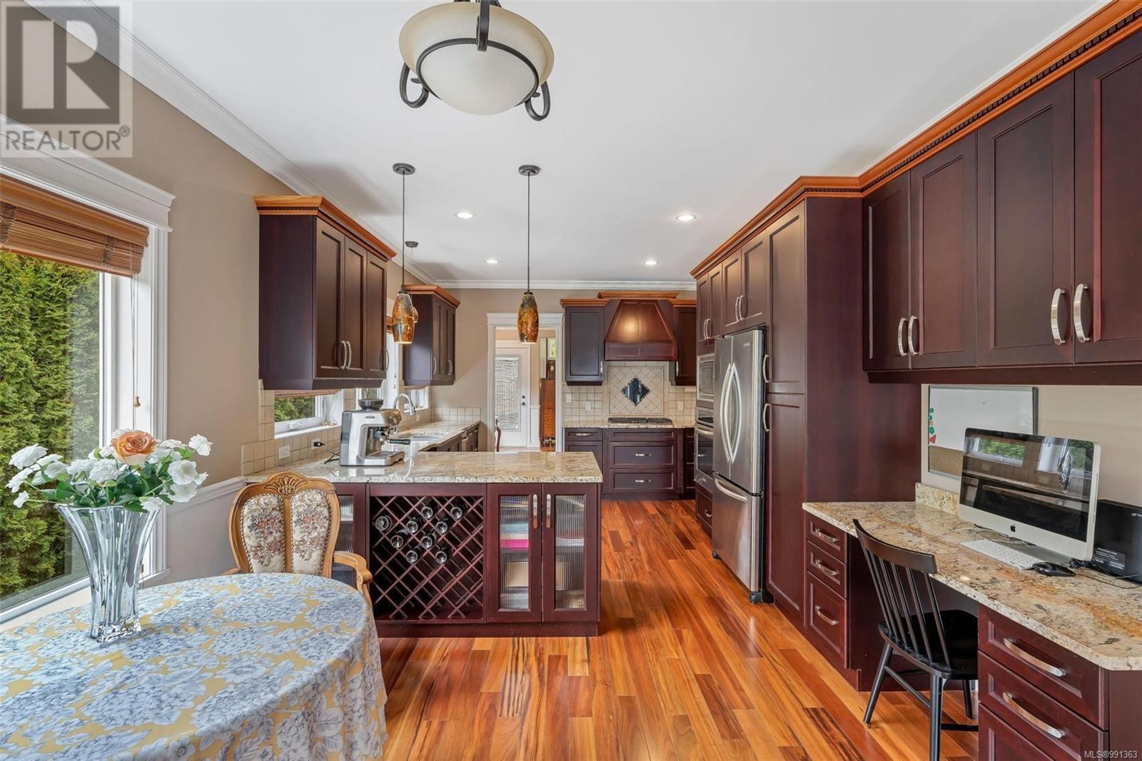 Photo 14 of 1705 De Sousa Pl, Saanich BC