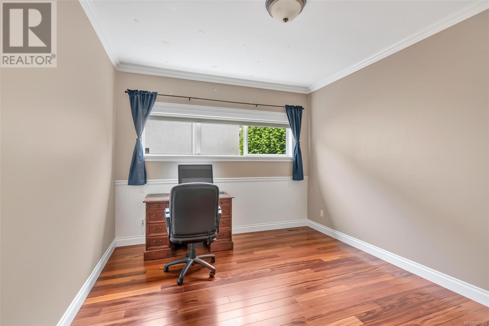 Photo 29 of 1705 De Sousa Pl, Saanich BC