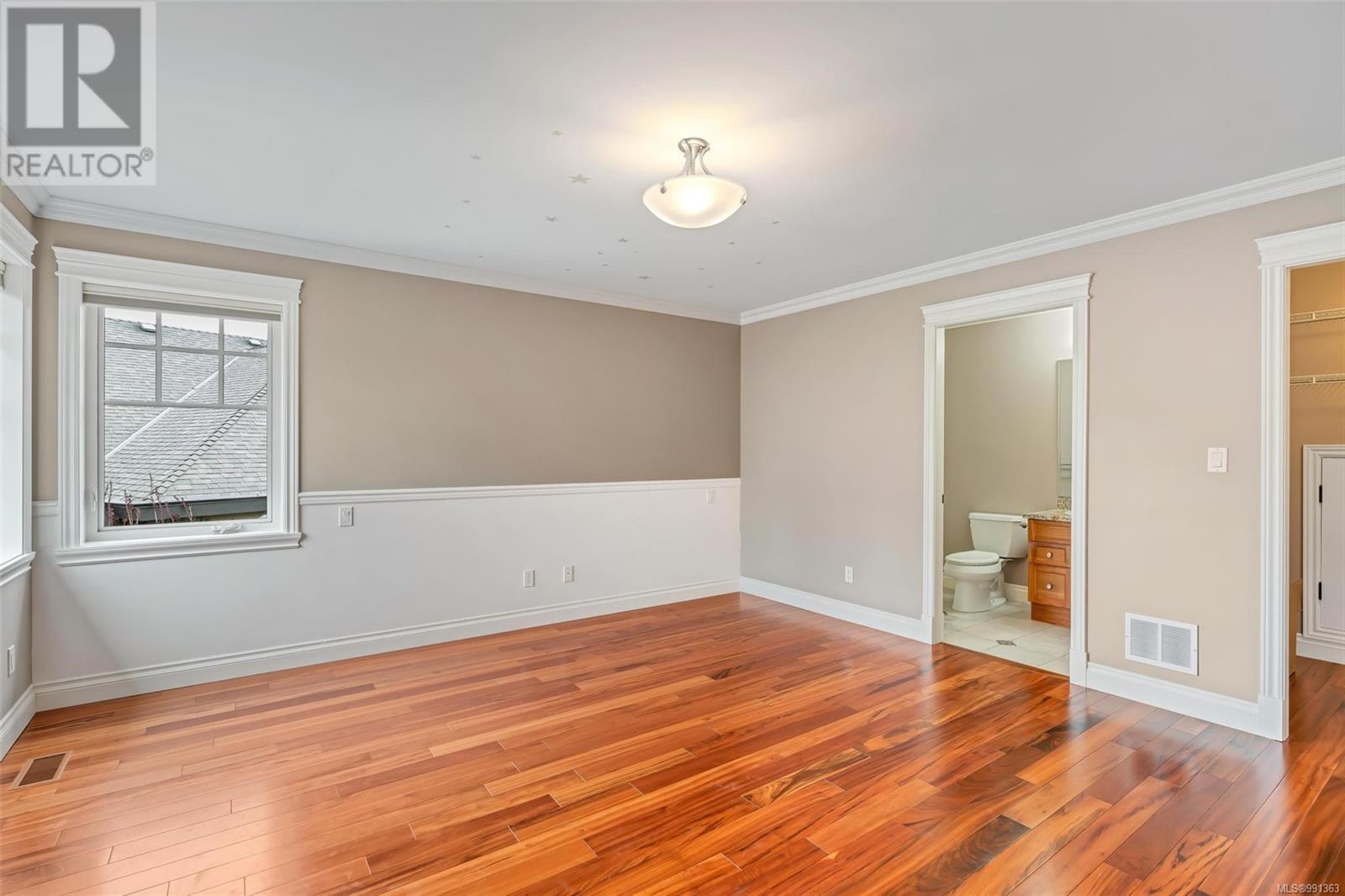 Photo 33 of 1705 De Sousa Pl, Saanich BC