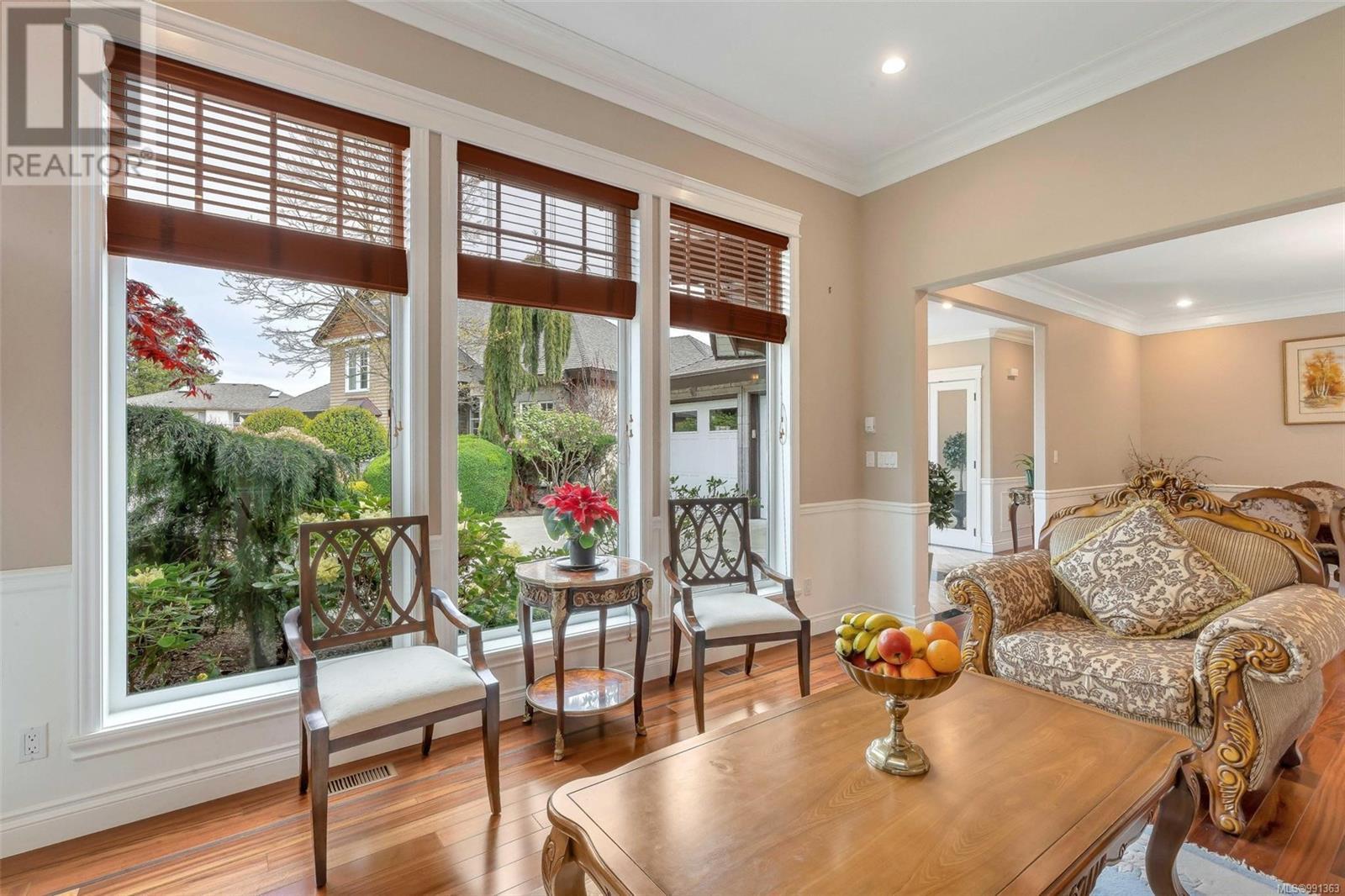 Photo 6 of 1705 De Sousa Pl, Saanich BC