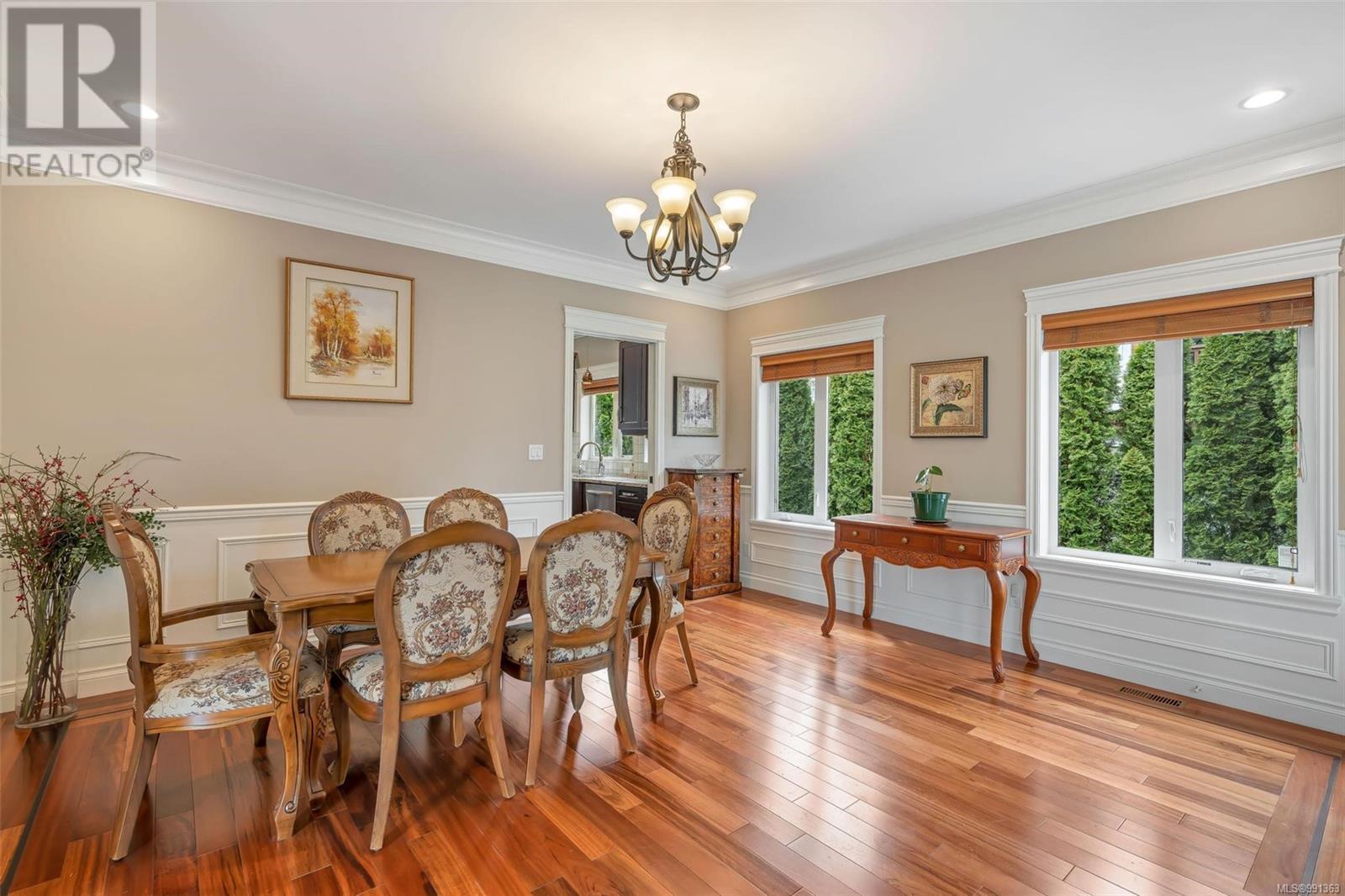 Photo 7 of 1705 De Sousa Pl, Saanich BC