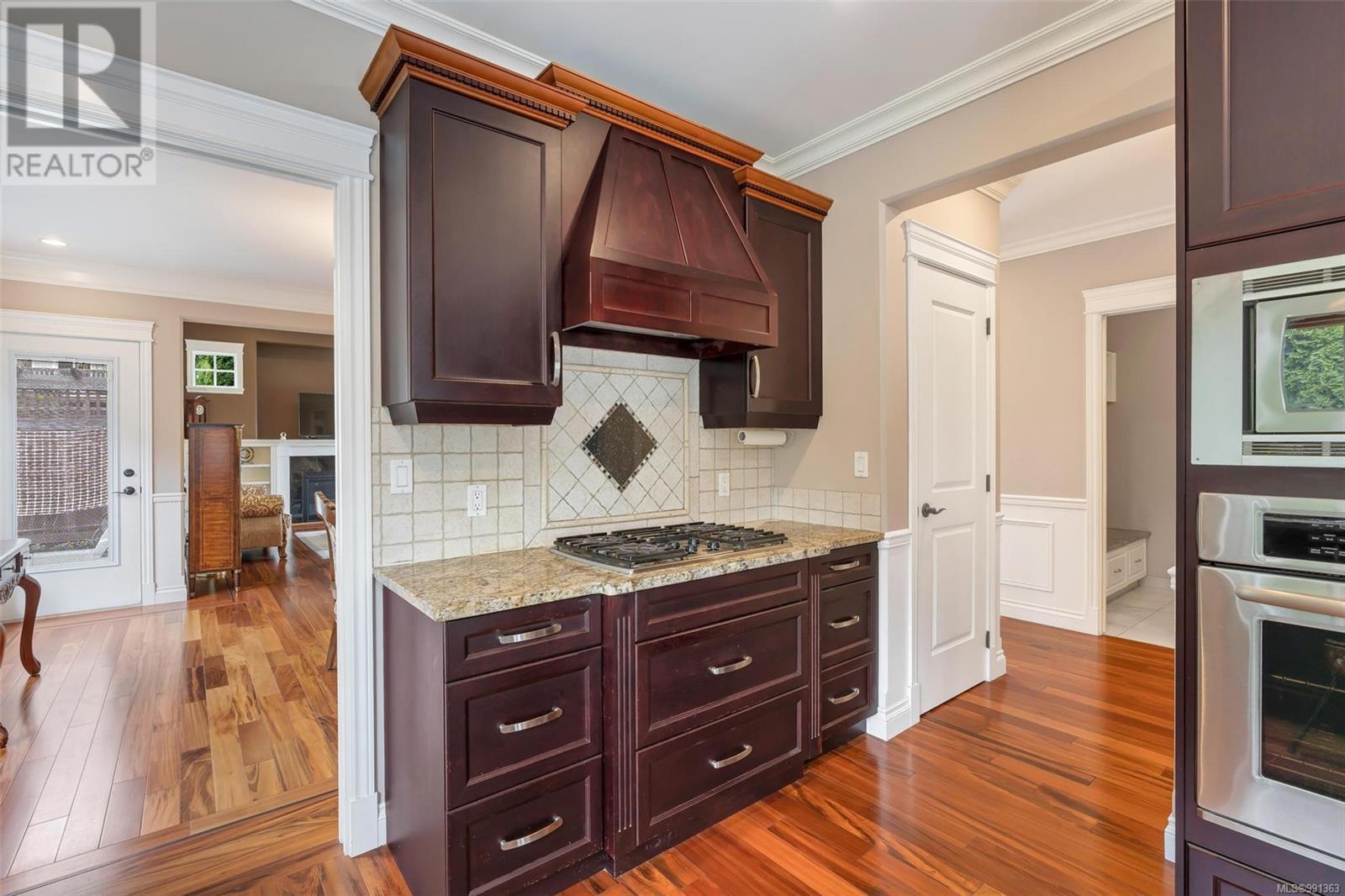 Photo 9 of 1705 De Sousa Pl, Saanich BC