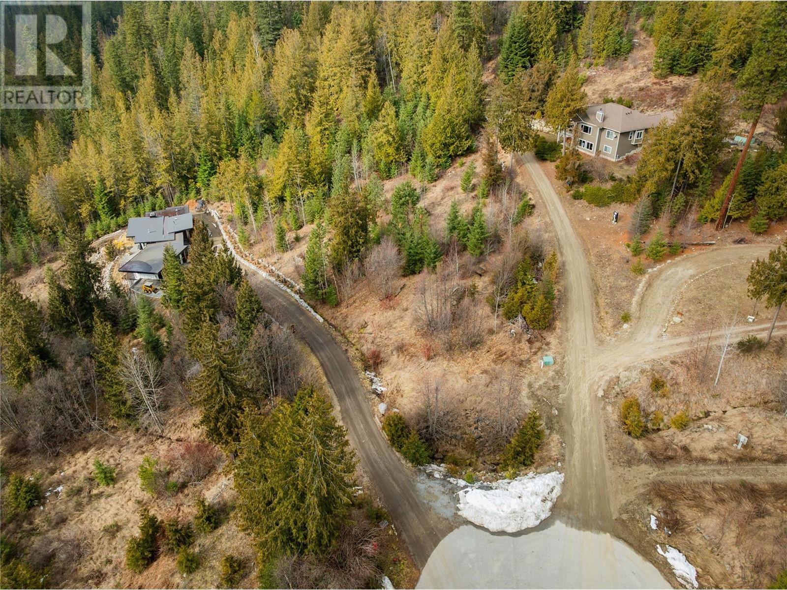 Photo 11 of 185 Lakeview Drive, Nelson BC