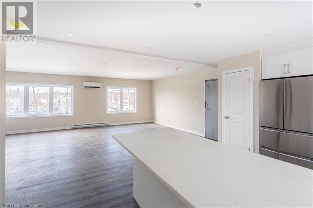 Photo 7 of 816 Concession Street Unit 3, Hamilton ON