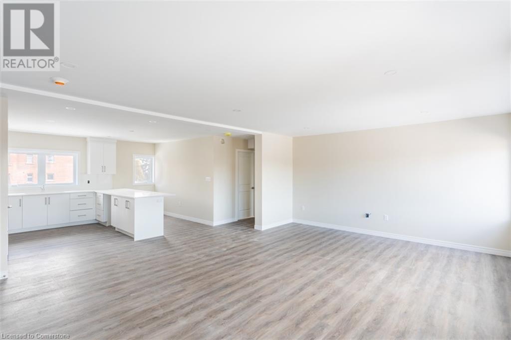 Photo 1 of 816 Concession Street Unit 3, Hamilton ON