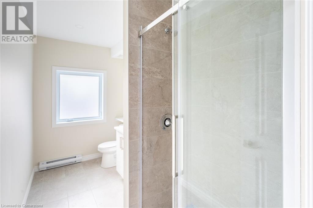 Photo 12 of 816 Concession Street Unit 3, Hamilton ON