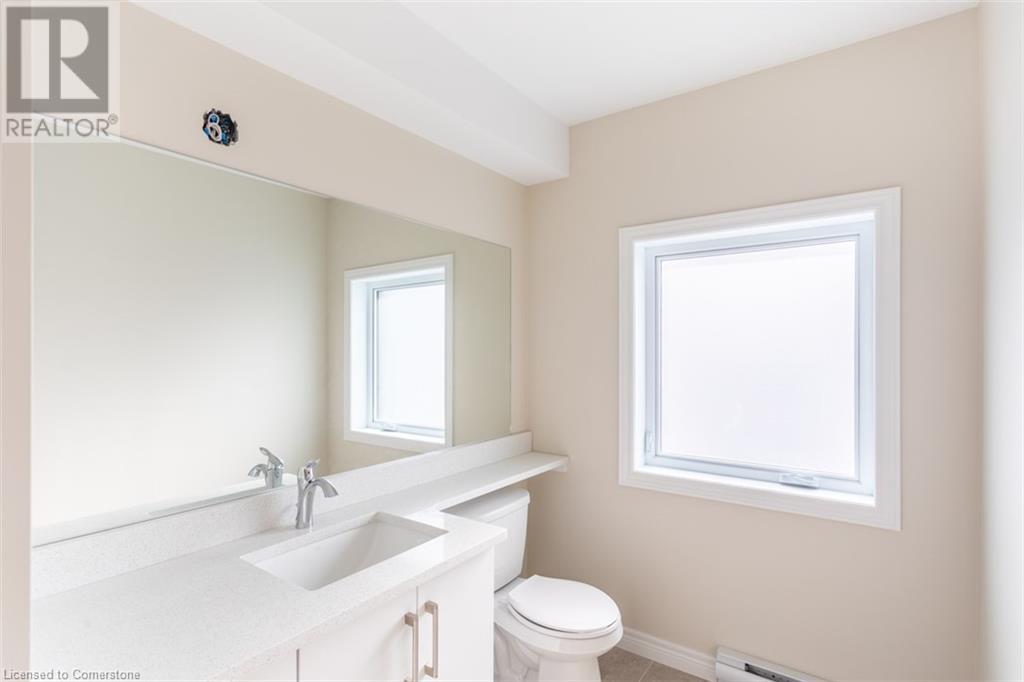 Photo 14 of 816 Concession Street Unit 3, Hamilton ON