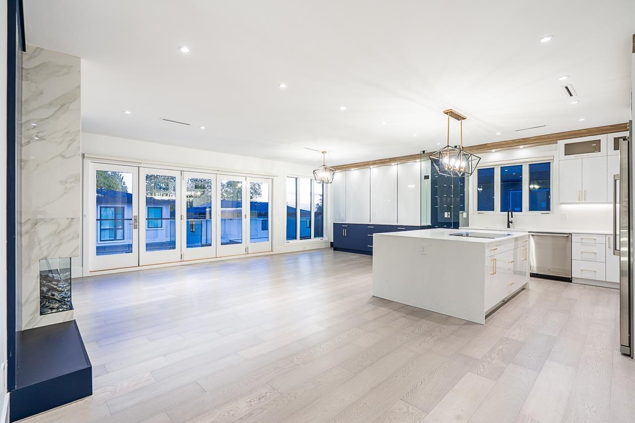 Photo 7 of 13528 14 Street, Surrey BC