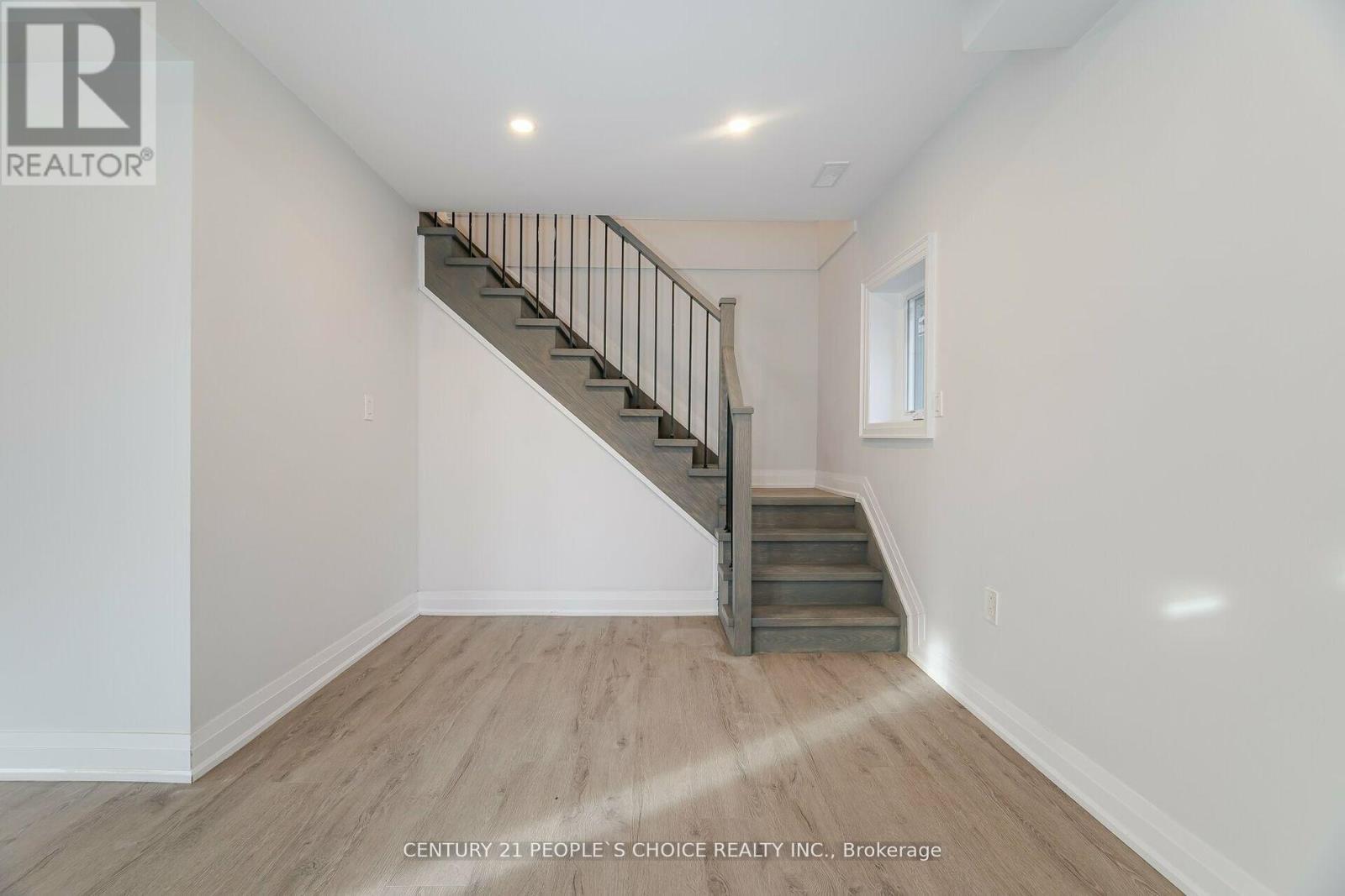 Photo 21 of 17 Park Street E, Haldimand ON