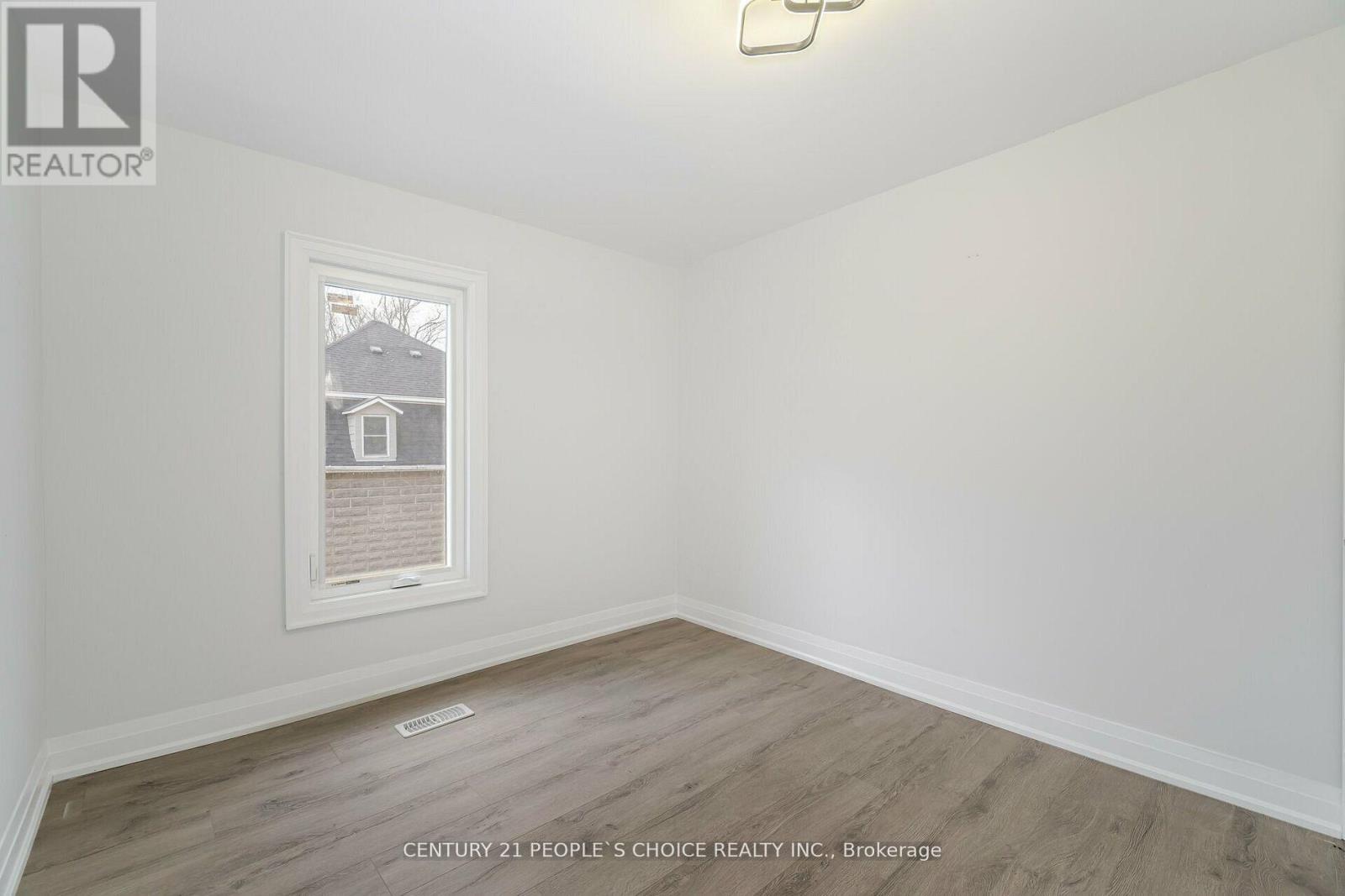 Photo 27 of 17 Park Street E, Haldimand ON