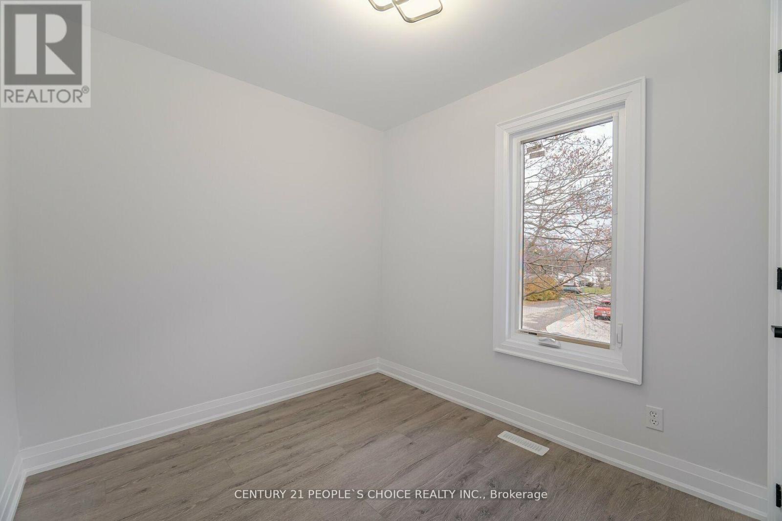 Photo 28 of 17 Park Street E, Haldimand ON