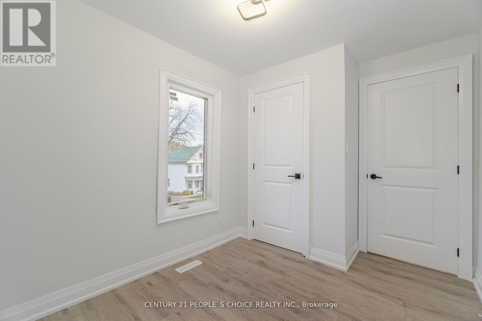 Photo 29 of 17 Park Street E, Haldimand ON