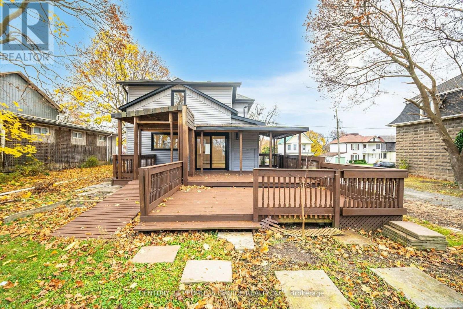 Photo 37 of 17 Park Street E, Haldimand ON