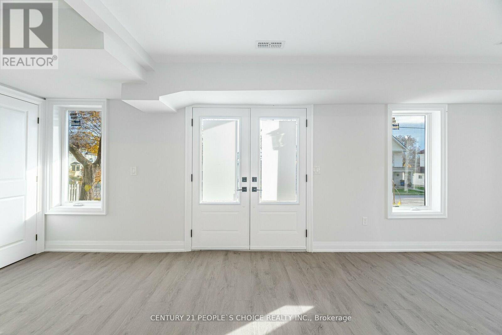 Photo 6 of 17 Park Street E, Haldimand ON