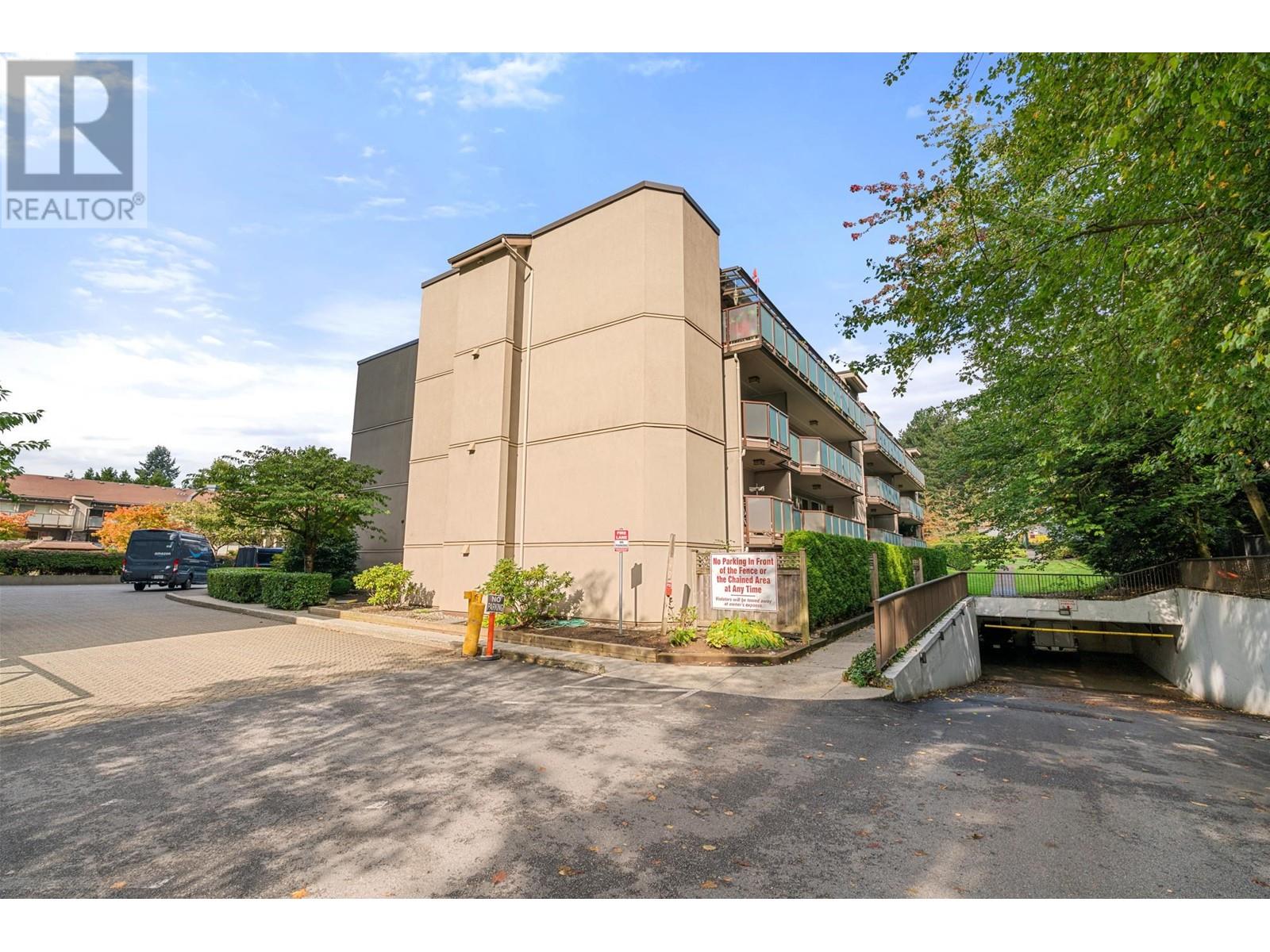 215 4373 HALIFAX STREET, Burnaby