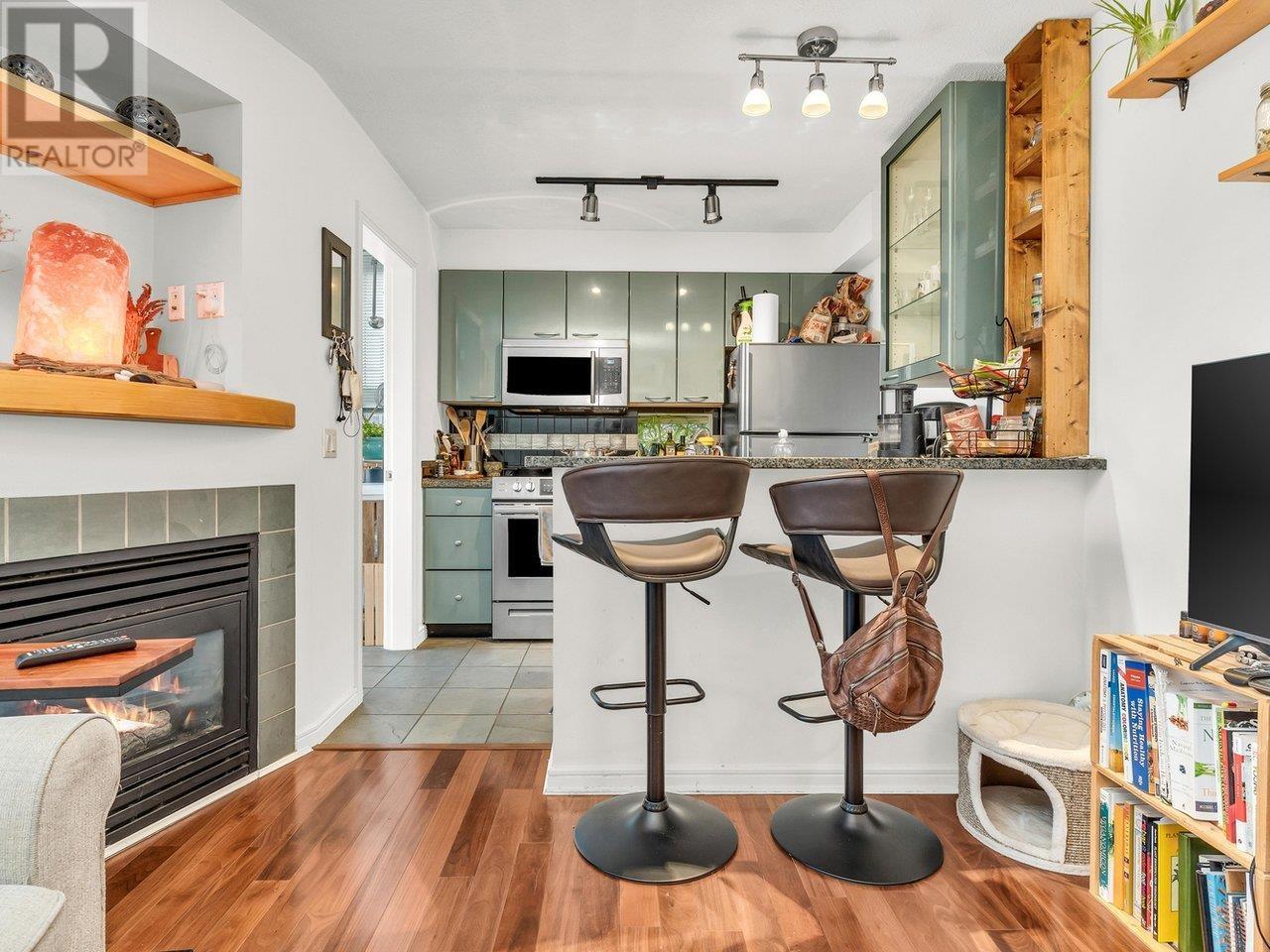 Photo 5 of 1101 1068 Hornby Street, Vancouver BC
