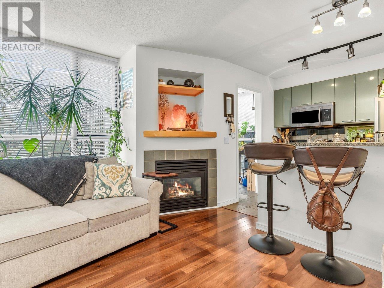 Photo 4 of 1101 1068 Hornby Street, Vancouver BC