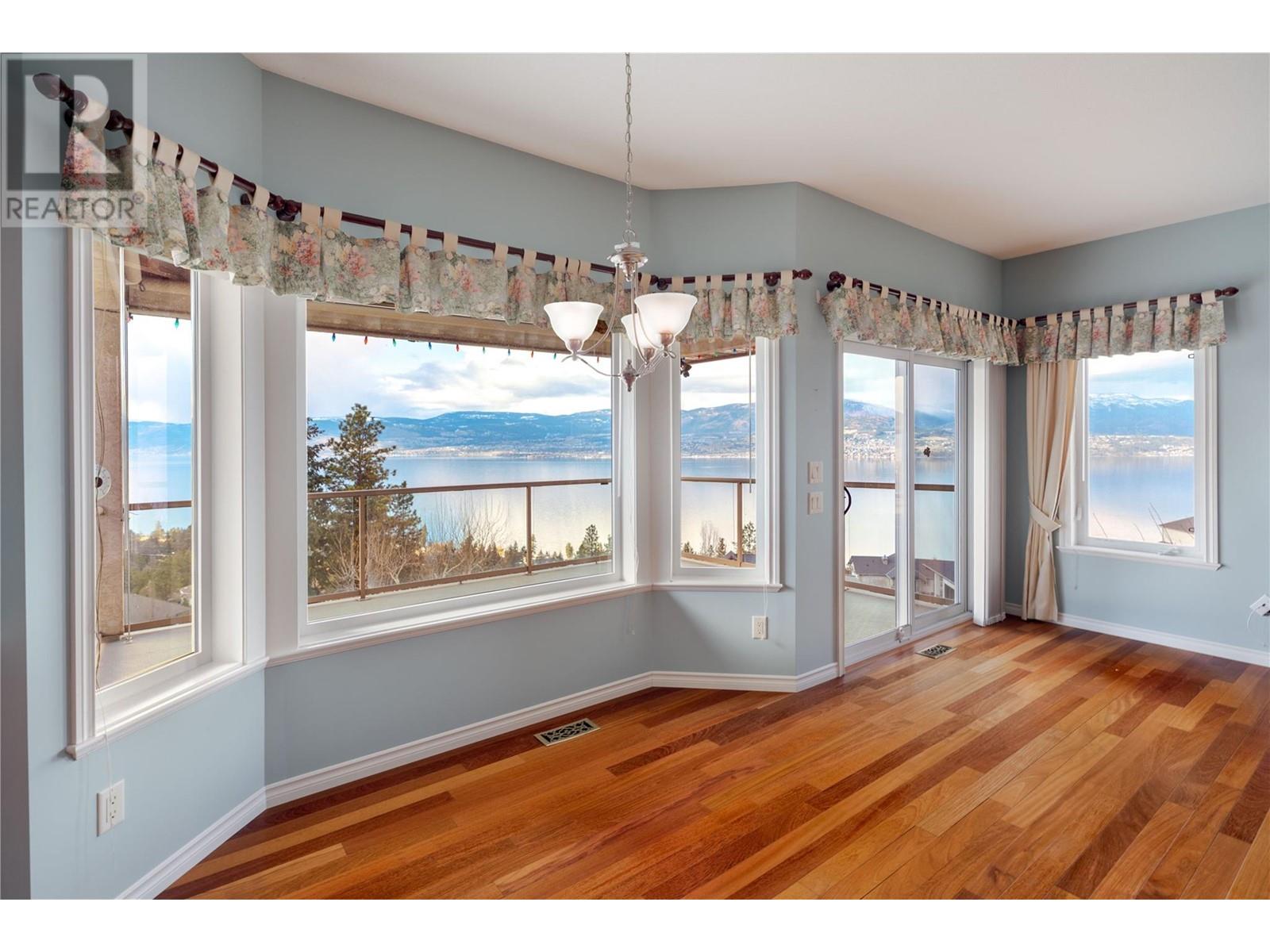  453 Curlew Drive, Kelowna