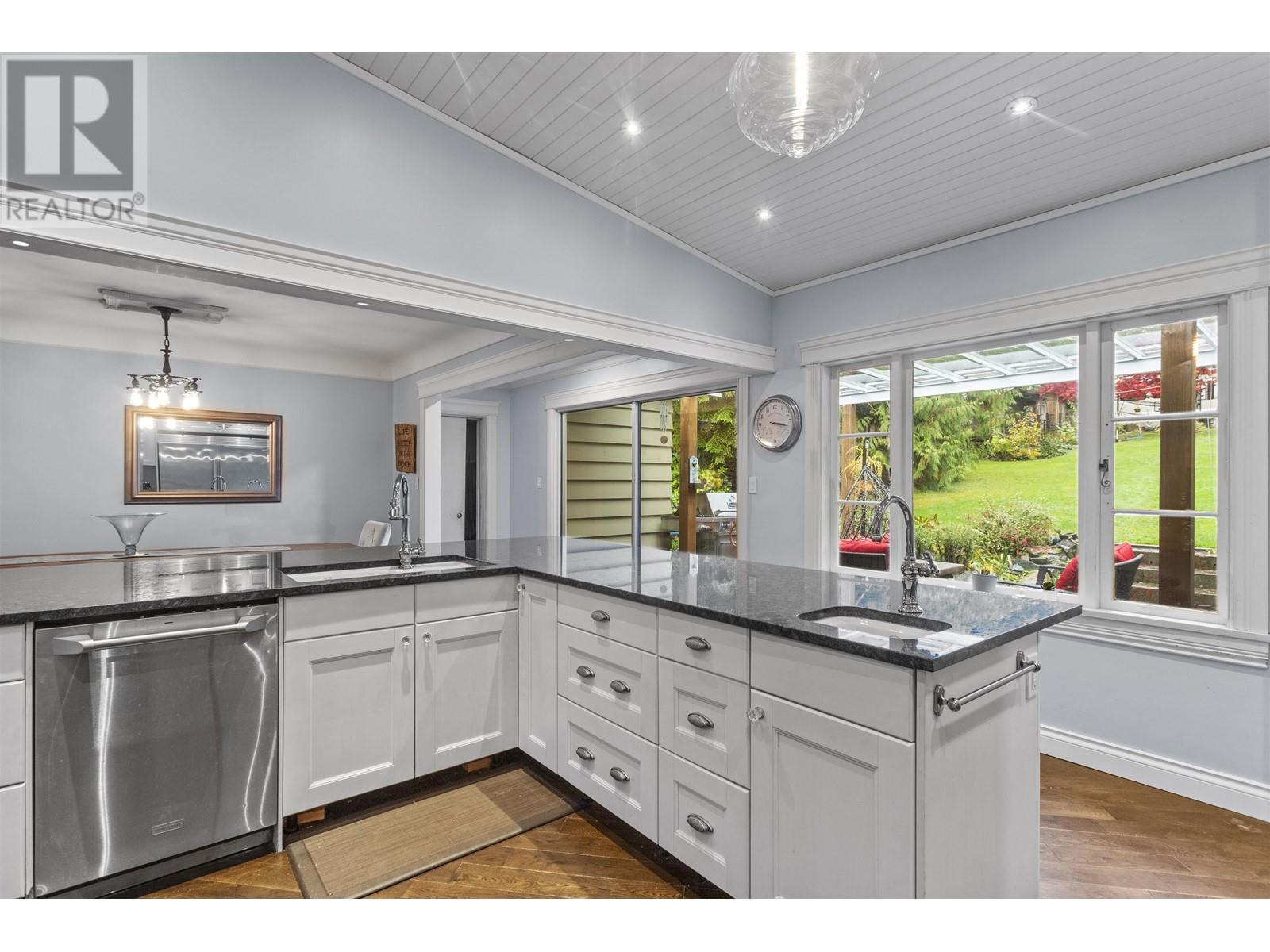 1374 KILMER ROAD, North Vancouver