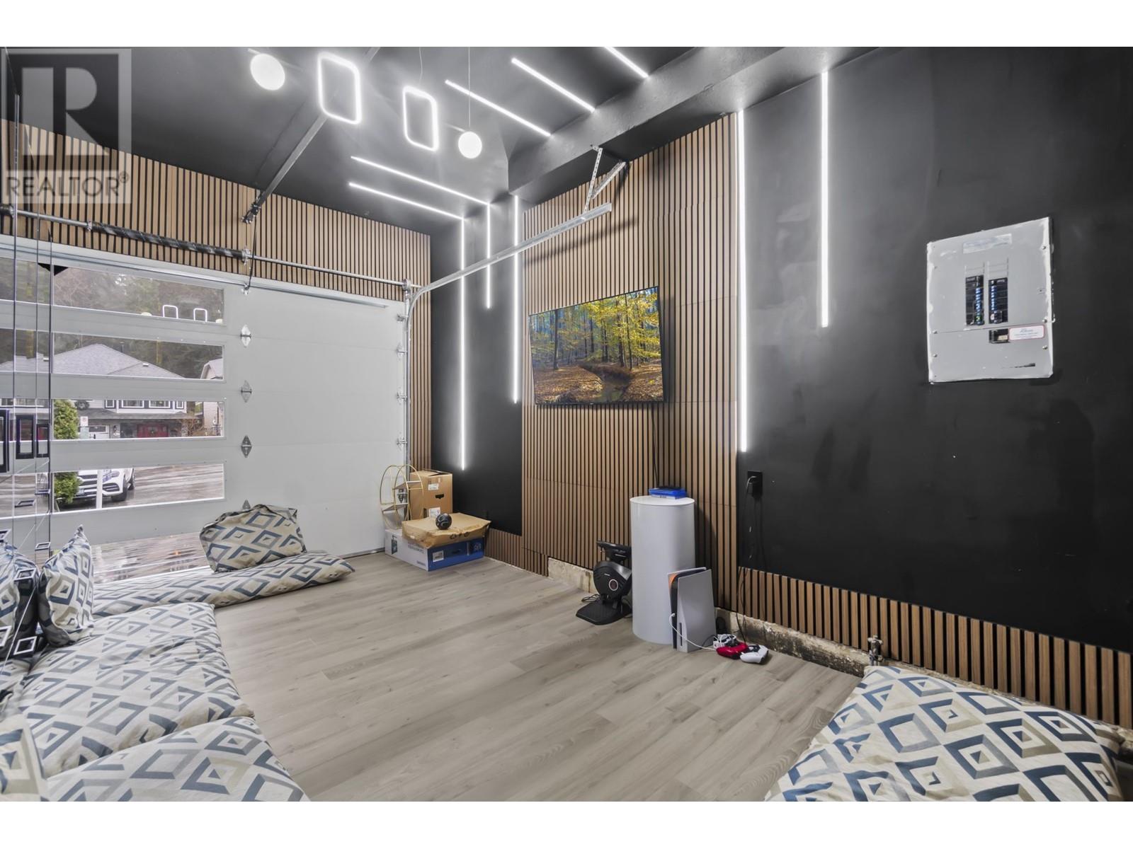 1221 HALIFAX AVENUE, Port Coquitlam real estate listing R2975777
