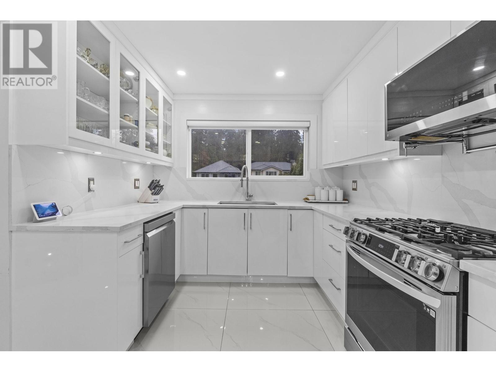 1221 HALIFAX AVENUE, Port Coquitlam real estate listing R2975777